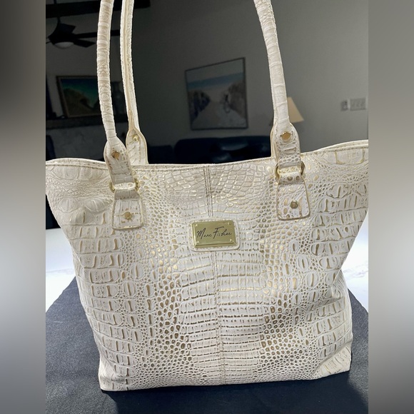 MARC FISHER Tote bag, approx 17”W x 13”H x 4”, White/gold Alligator look PVC - Picture 2 of 15